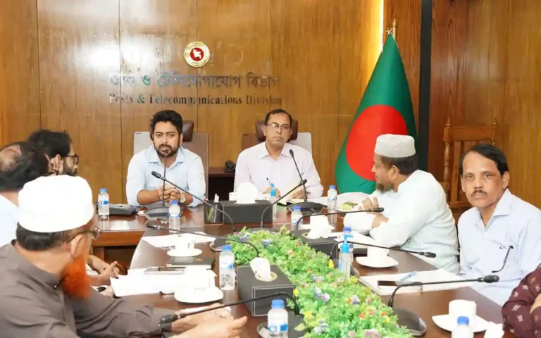 ছাত্র-জনতার গণঅভ্যুত্থানের শহীদদের সম্মান জানাবে সরকার: নাহিদ ইসলাম