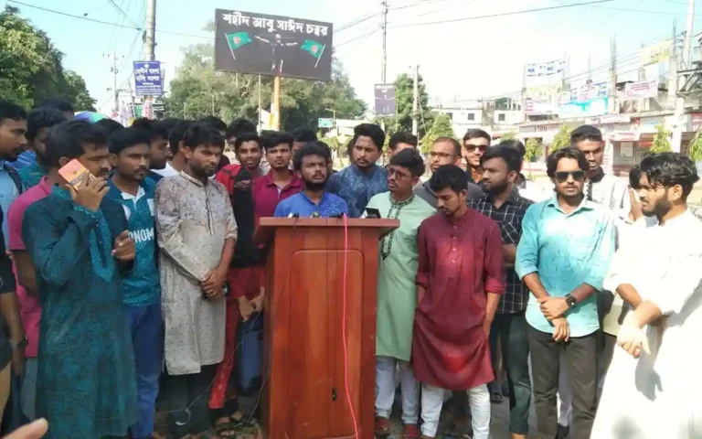 পাঁচ কর্মদিবসের মধ্যে ভিসি চান বেগম রোকেয়া বিশ্ববিদ্যালয়ের শিক্ষার্থীরা