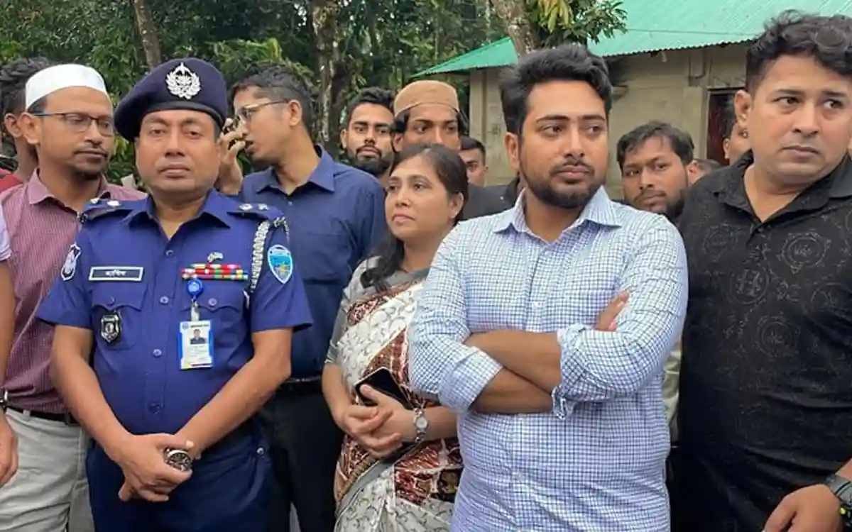 পার্বত্য চট্টগ্রামে ইন্টারনেট সংযোগ বন্ধ করার কথা অসত্য: নাহিদ ইসলাম