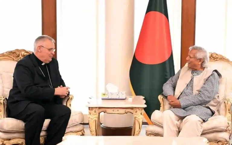 প্রধান উপদেষ্টার সঙ্গে ভ্যাটিকান রাষ্ট্রদূতের সাক্ষাৎ