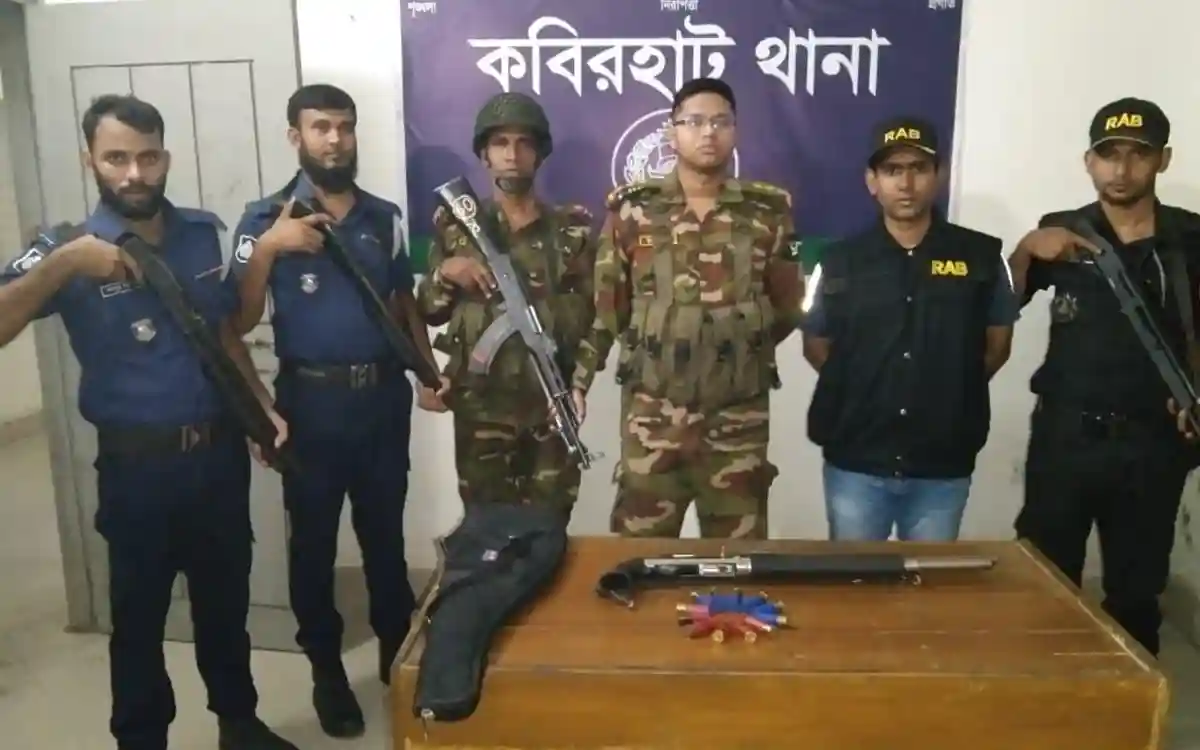 সাবেক এমপি একরামুলের ব্যবহৃত শর্টগান মিলল কবরস্থানে