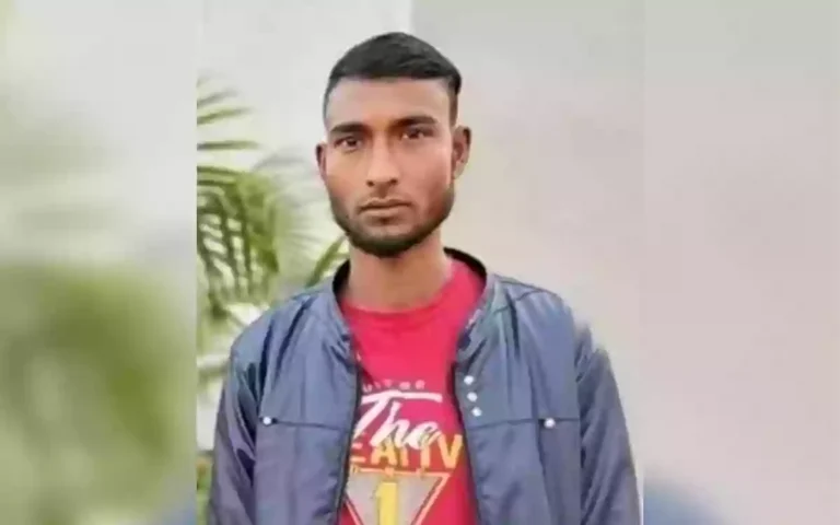 Rising Cumilla - A young man died trying to stop the conflict between the two sides in Cumilla