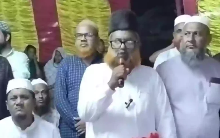 Rising Cumilla - After the Islamic music, the leader of Viral Jamaat recited Gita in the worship hall