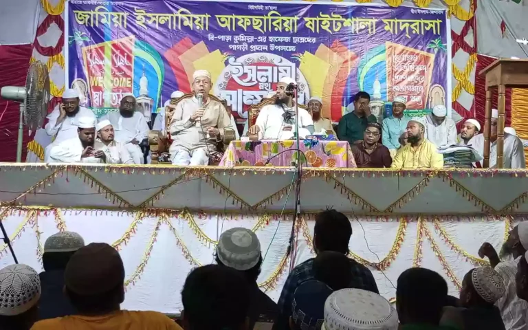 Rising Cumilla - Distribution of turbans to Hafeez students at Jamia Islamia Afcharia Shaitshala Madrasa in Brahm