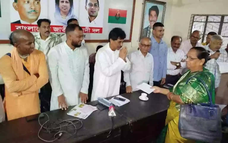 Rising Cumilla - Gift distribution to 93 Durga Puja Mandaps by BNP in Cumilla