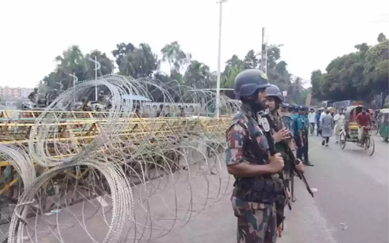 Rising Cumilla - Security has been beefed up in Bangabhaban area