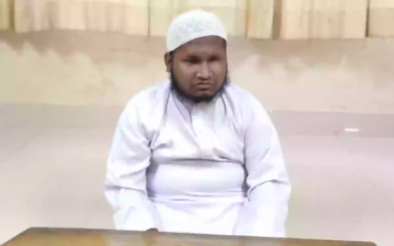 Rising Cumilla - The born teacher Yahya' is spreading the light of the Quran