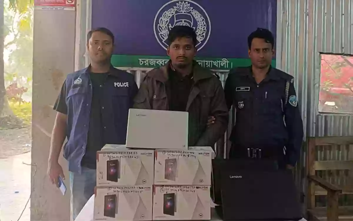 Rising Cumilla - 28 mobile tabs stolen from digital center and sold online, Ansar member arrested