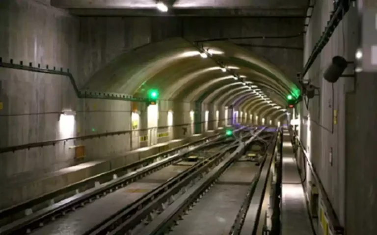 এগিয়ে চলছে পাতাল মেট্রোরেলের নির্মাণ কাজ