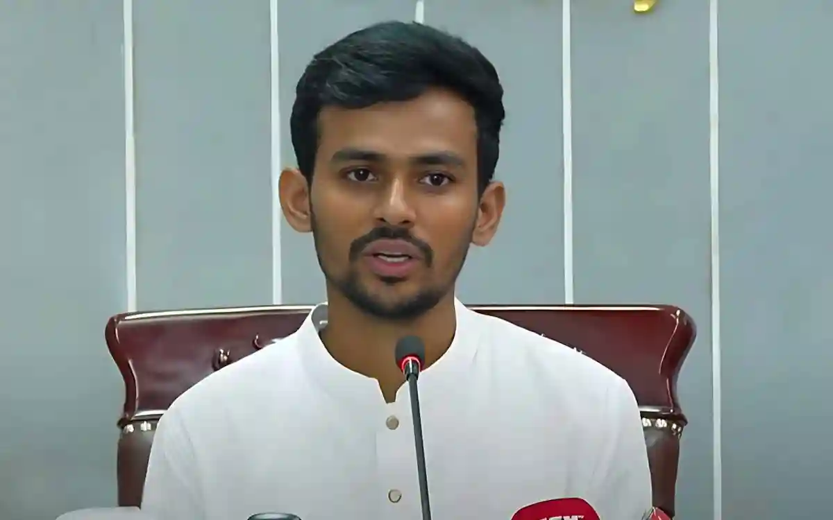 আগামীকাল মুরাদনগরে সংবর্ধিত হবেন উপদেষ্টা আসিফ মাহমুদ