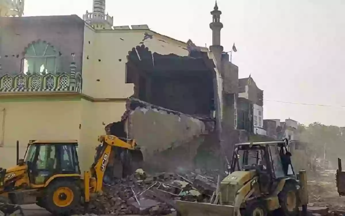 Rising Cumilla - A part of the 185-year-old Noori Mosque was demolished in India
