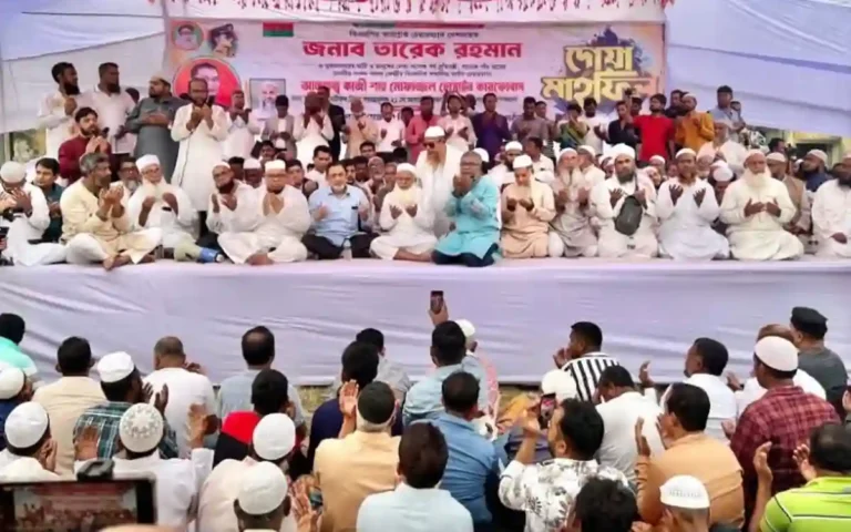 RisingCumilla.Com - Joyful procession in Muradnagar of Comilla to cancel the sentence of Tariq Rahman and Kaibad