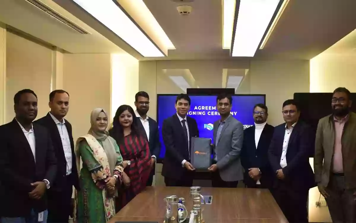 Am Pravasi and Guardian Life will provide insurance benefits to expatriates