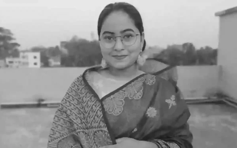 Expatriate husband calls for divorce on mobile, woman dies