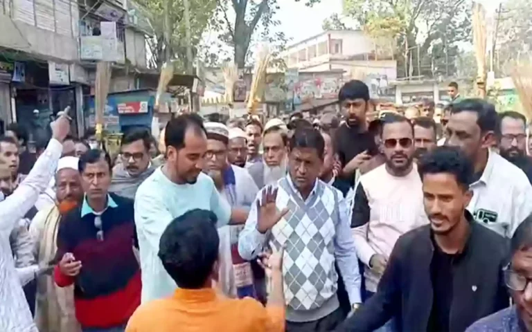 Sweeping procession of deposed leaders and activists demanding abolition of BNP committee in Brahmanbaria.