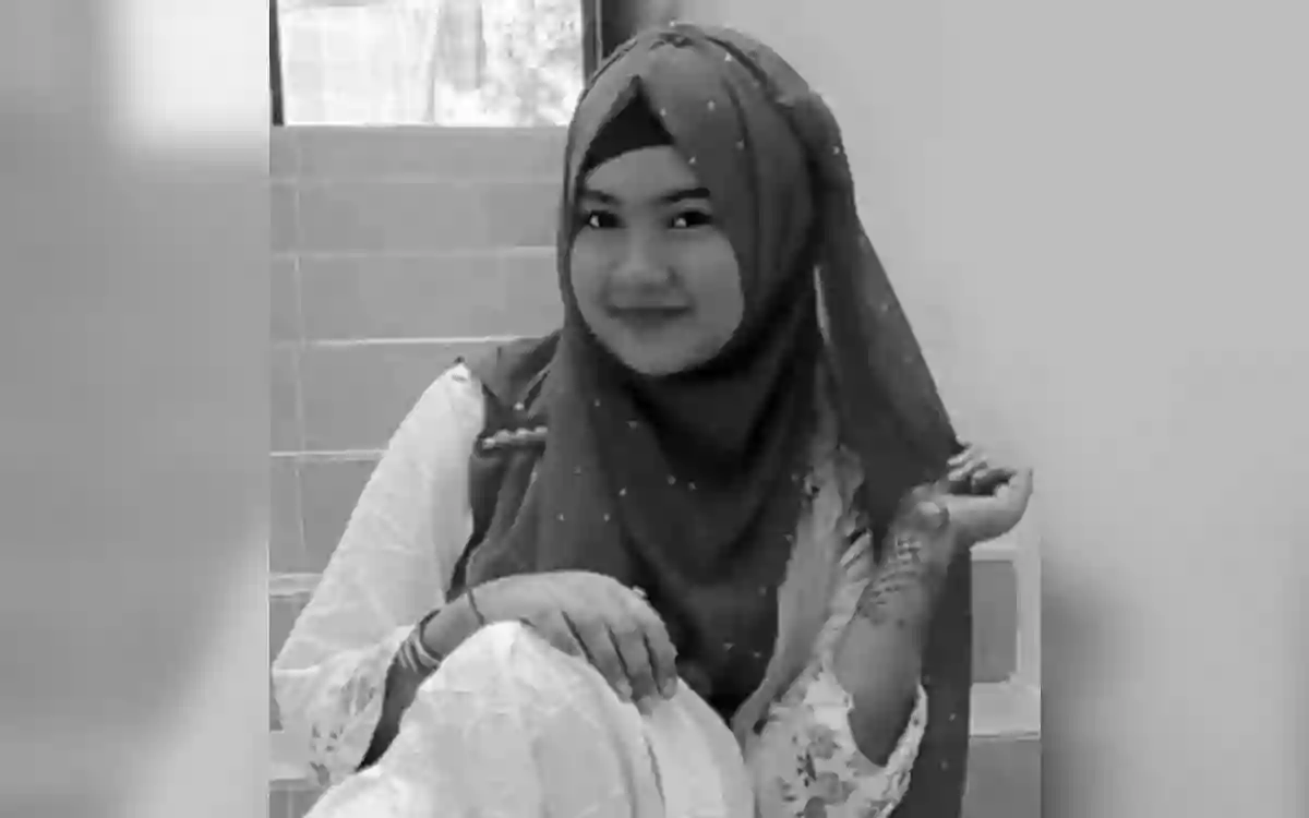 The hanging body of a ninth class girl was recovered from her room in Lakshipur