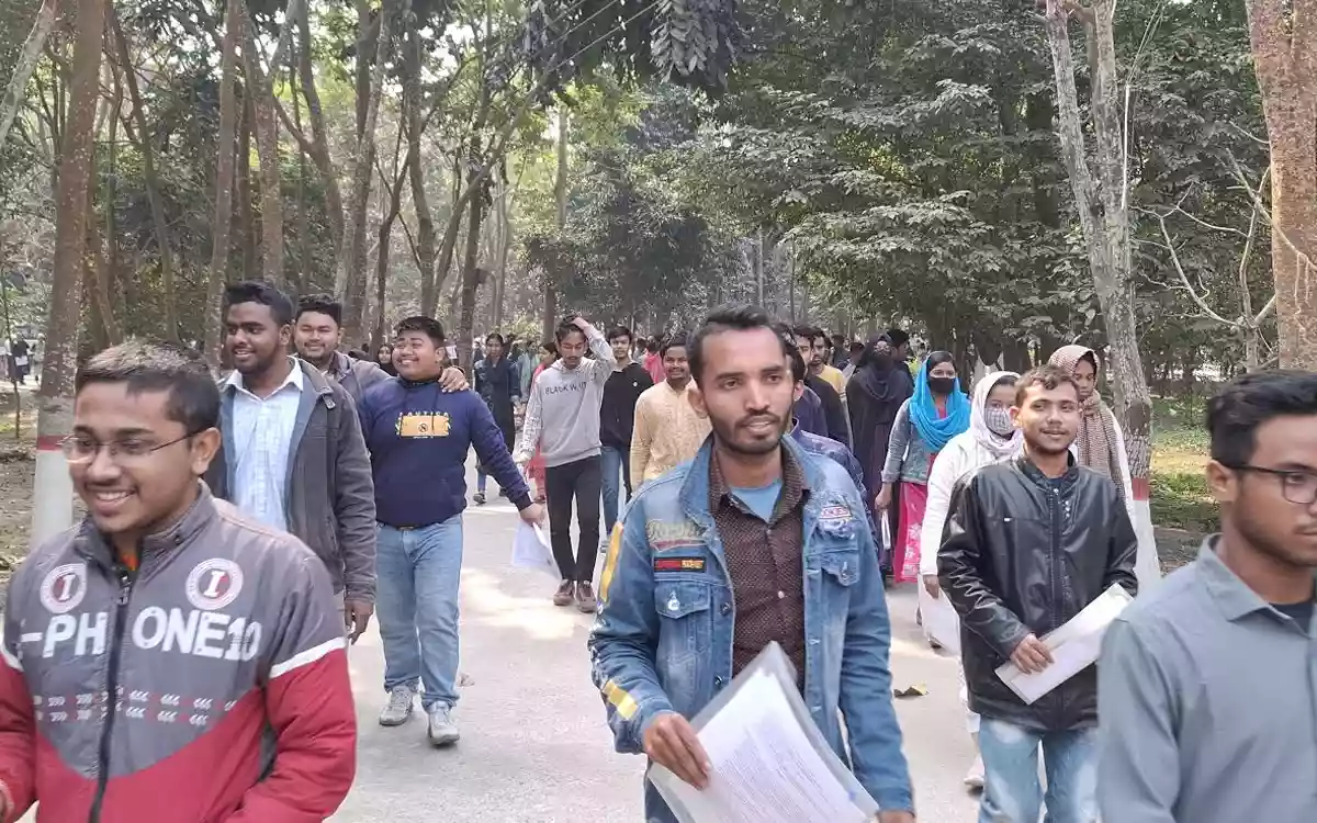 বেরোবিতে ঢাবির ‘ব্যবসায় শিক্ষা' ইউনিটের ভর্তি পরীক্ষা অনুষ্ঠিত