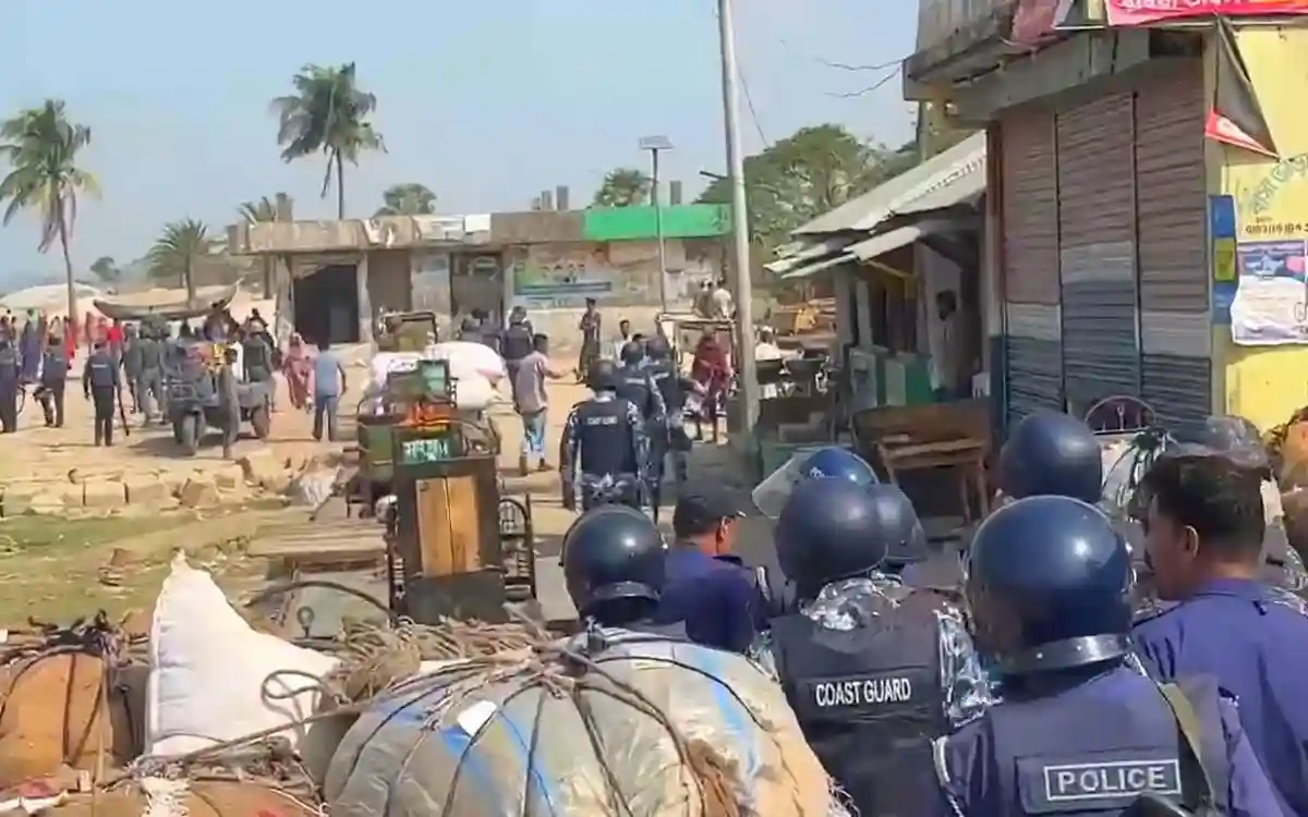 নোয়াখালীতে ঘাট দখল নিয়ে বিএনপির দুই গ্রুপের সংঘর্ষ, আহত ১০