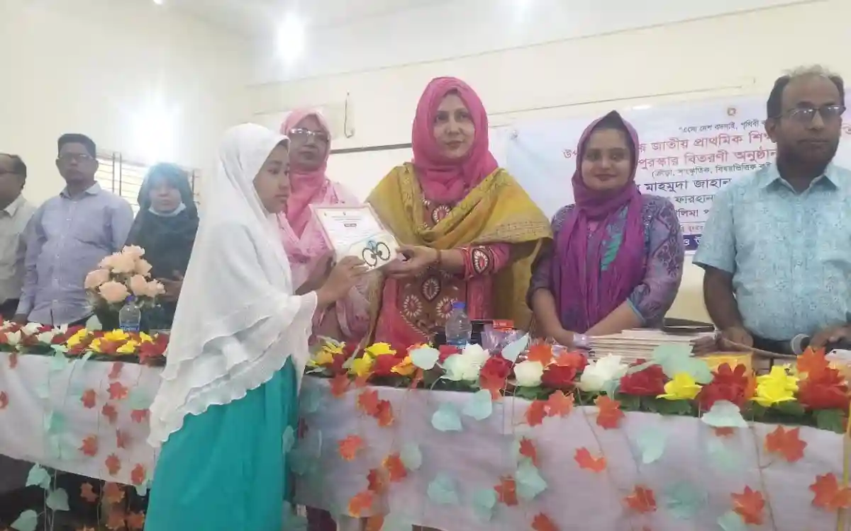 ব্রাহ্মণপাড়ায় জাতীয় প্রাথমিক শিক্ষা পদক প্রতিযোগিতা ও পুরস্কার বিতরণ