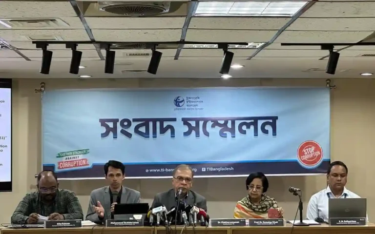 সরকারি ক্রয়খাতের ত্রিপক্ষীয় আঁতাতে বাজার দখলের প্রাতিষ্ঠানিকীকরণ: টিআইবি