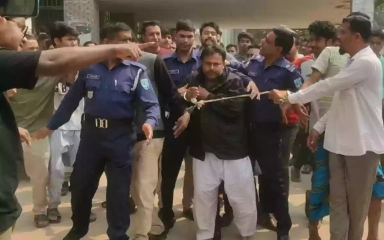 Fifth grade girl raped: Teacher gang-raped while being taken to court