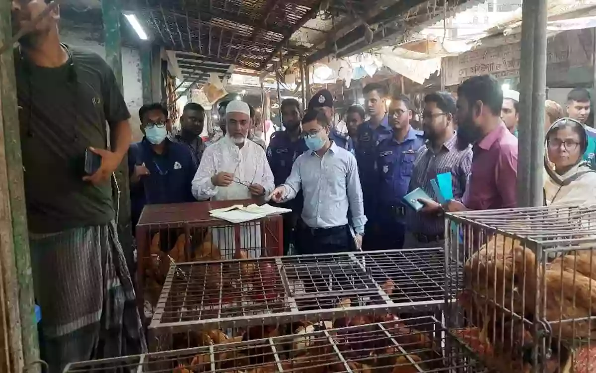 Joint campaign by district administration in Comilla to control market prices during Ramadan
