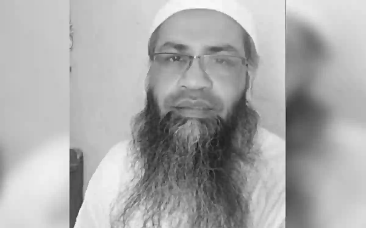School teacher dies while performing Tarawih prayers in Lakshmipur