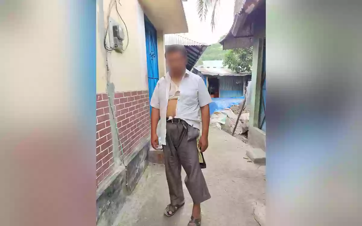 Headmaster beaten up after entering office in Noakhali!