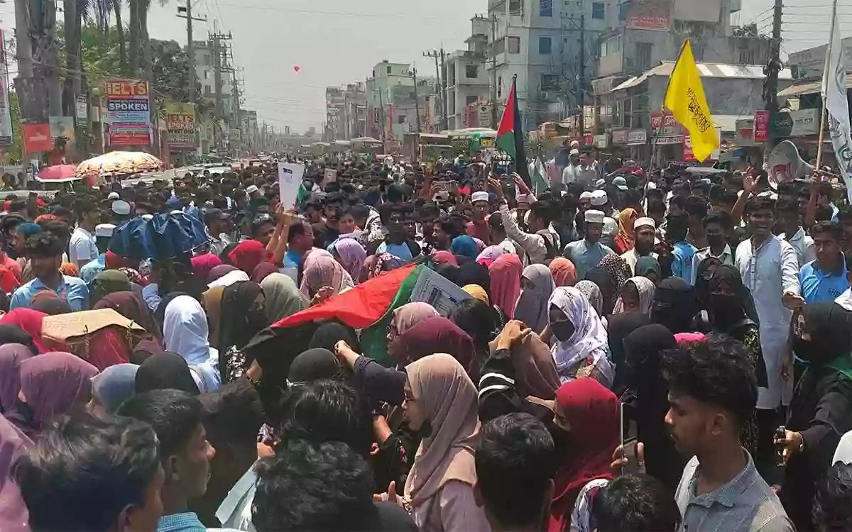 Rising Cumilla - Noakhali in turmoil, thousands of people take to the streets in support of Palestine