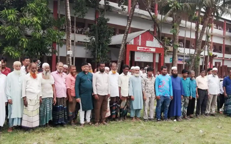 চান্দিনায় মাদকের বিরুদ্ধে শিক্ষার্থী ও এলাকাবাসীর মানববন্ধন
