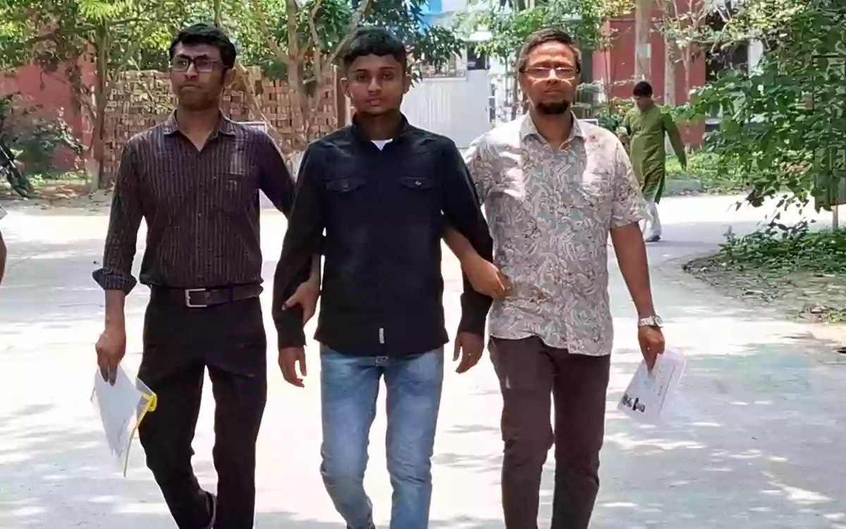 1 arrested for giving proxy during university admission test