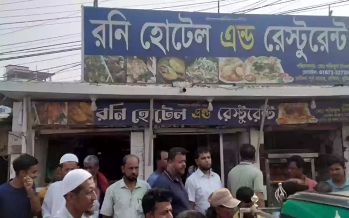 Chef pours hot rice starch on hotel employee in Chandina