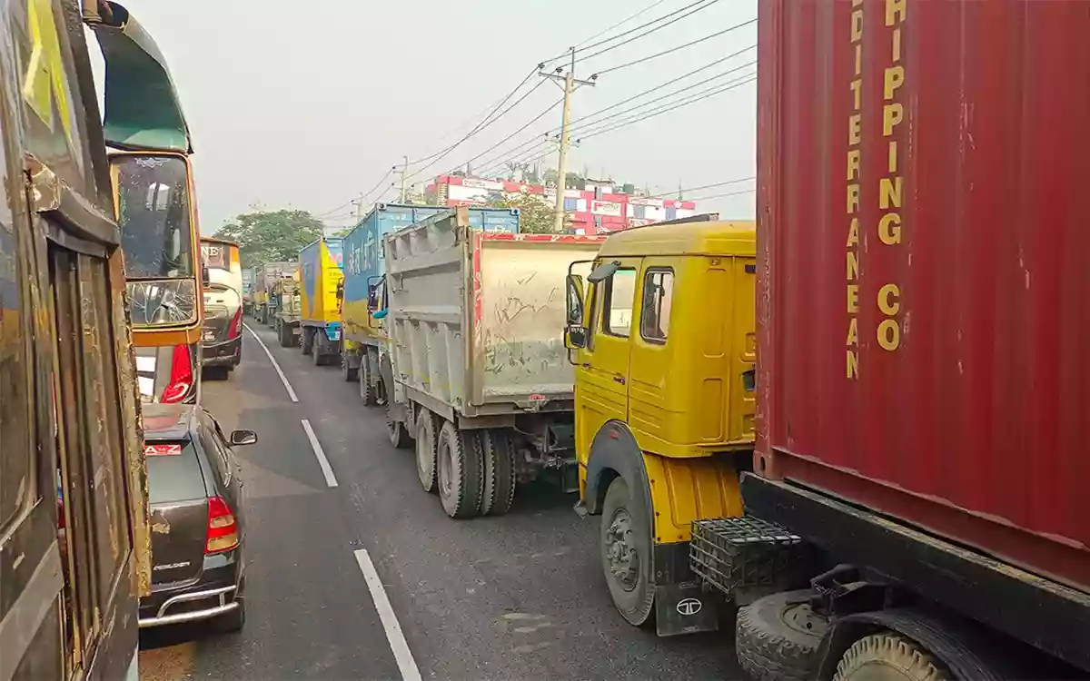 Rising Cumilla - Dhaka-Chittagong Highway - Chandina, Cumilla