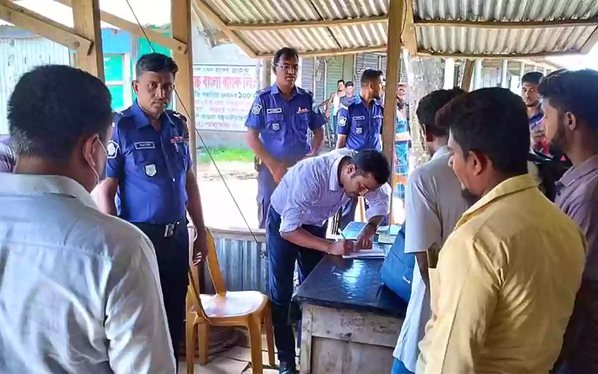 Illegal sand storage in Hatiya, fined Tk 2 lakh