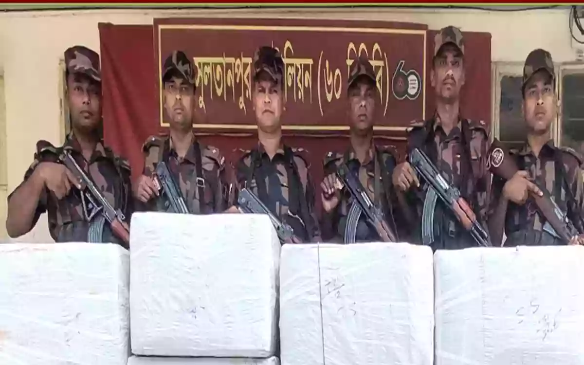 Indian mobile displays worth over Tk 4 crore seized at Comilla border