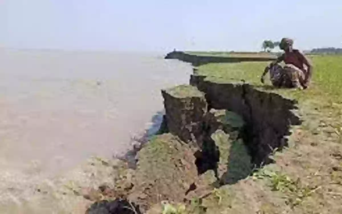 Padma River erosion in Kushtia is severe, riverside residents in panic
