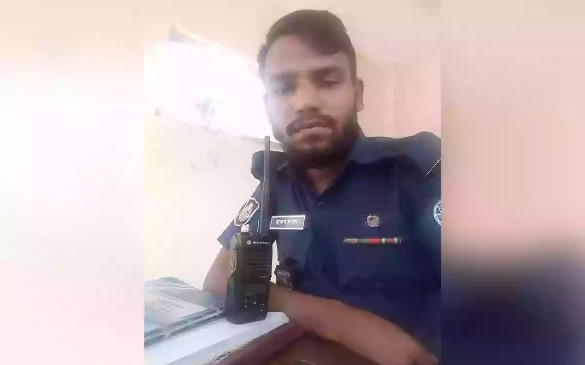 Police constable accused of spreading nude photos of ex-wife