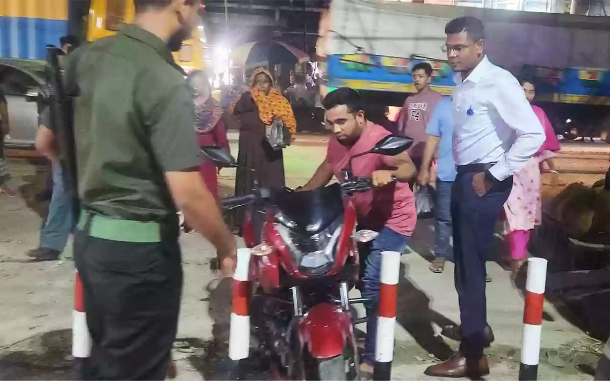 UNO immediately punishes biker caught red-handed in Chauddagram