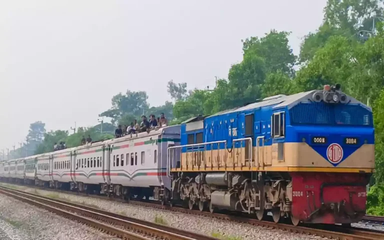 Rising Cumilla - Chattala Express Train