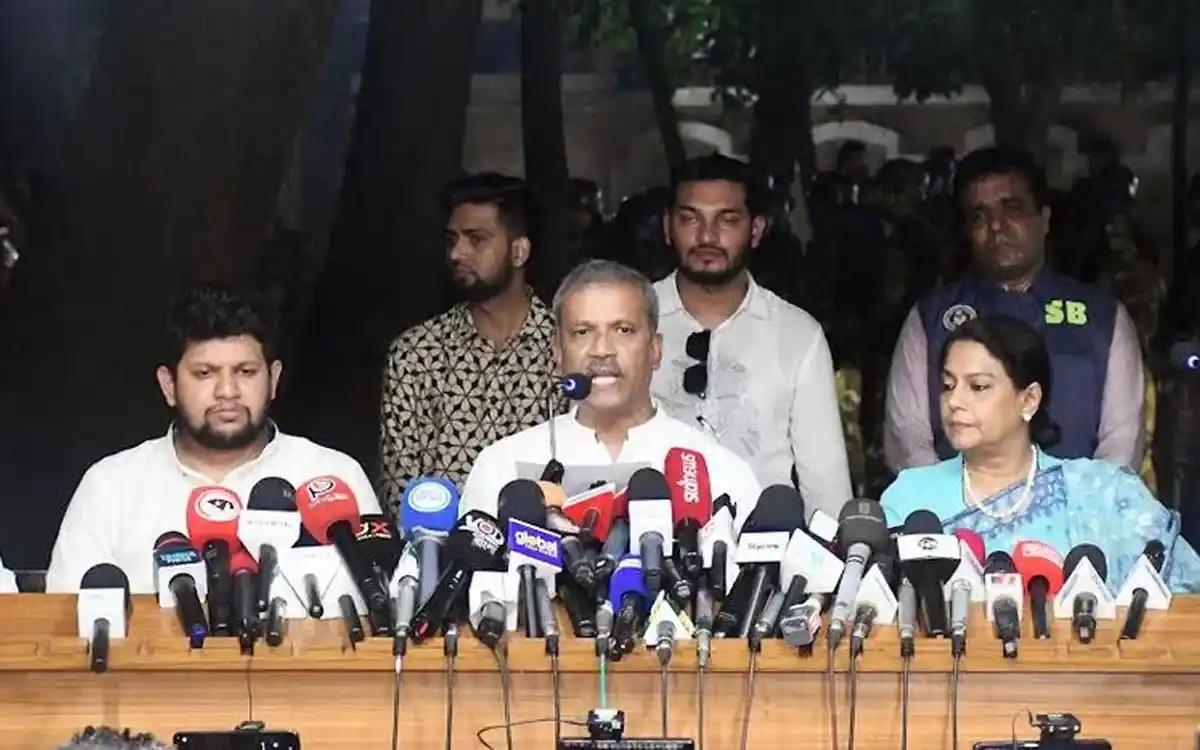 বিচার শেষ না হওয়া পর্যন্ত আওয়ামী লীগের কার্যক্রম নিষিদ্ধ