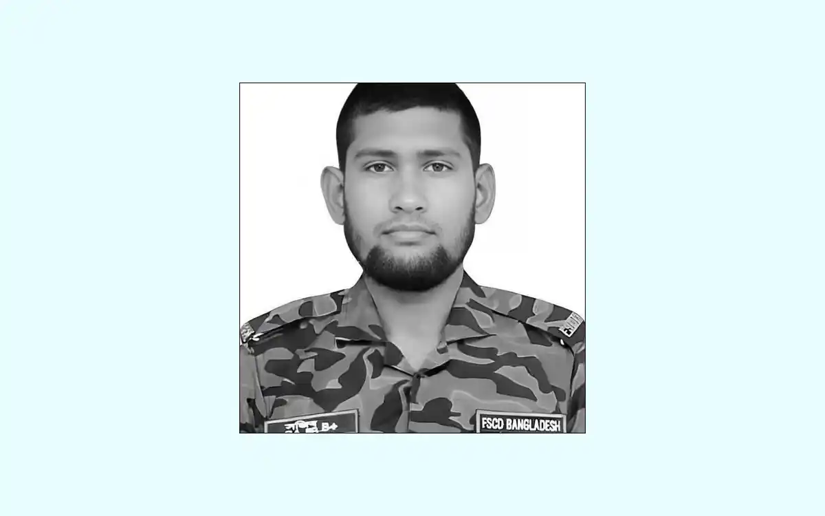 ব্রাহ্মণপাড়ায় নবজাতককে দেখতে গিয়ে প্রাণ হারালেন ফায়ার ফাইটার