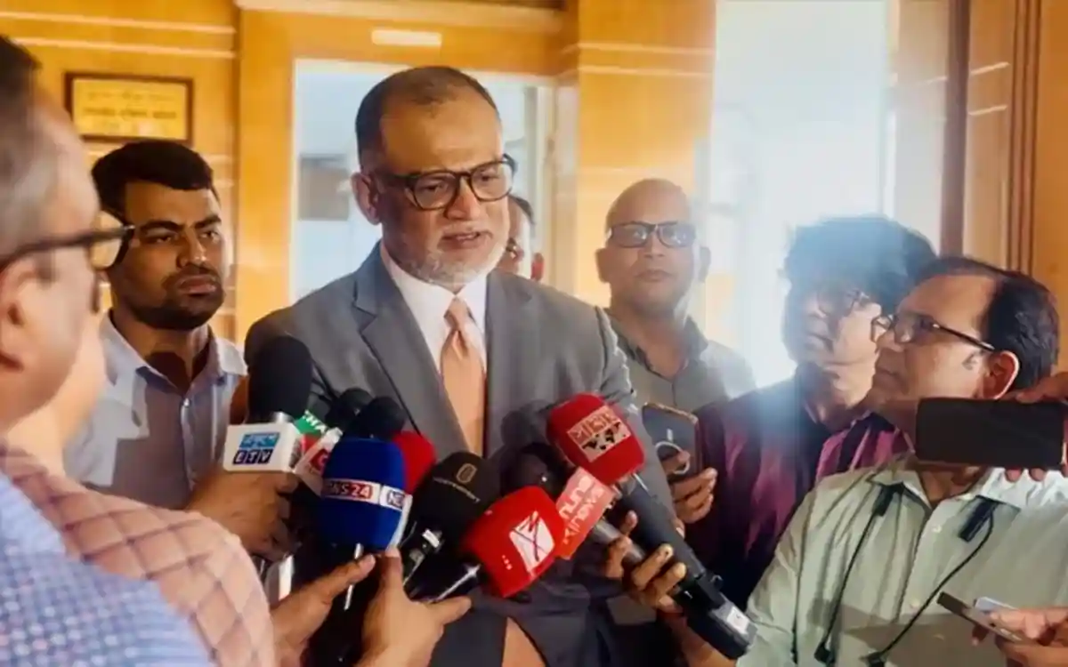 ভোক্তা এবং ব্যবসায়ীদের স্বার্থে ভারত ও বাংলাদেশের ব্যবসা চলমান থাকবে : বাণিজ্য উপদেষ্টা