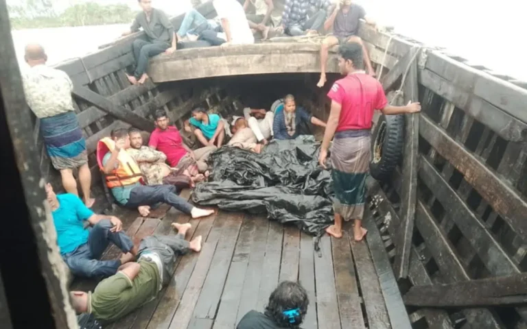 মেঘনায় ট্রলার ডুবি, ১জনের মৃত্যু, নিখোঁজ-৮
