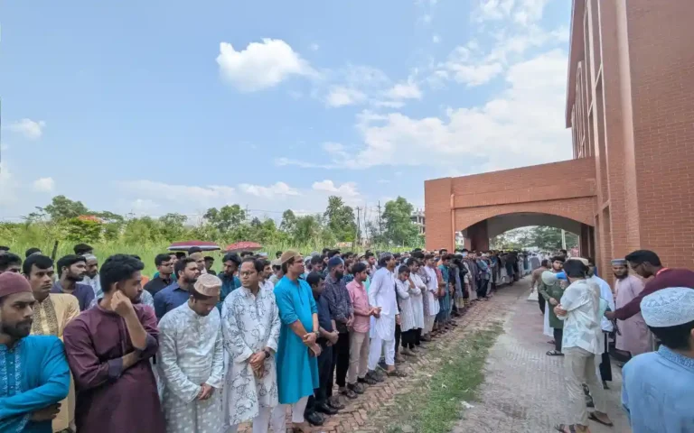 সহায়তা না পেয়ে ক্যান্সারে মারা গেলেন বরিশাল বিশ্ববিদ্যালয়ের শিক্ষার্থীর