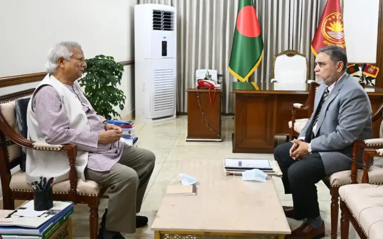 প্রধান উপদেষ্টার সঙ্গে সিইসির সৌজন্য সাক্ষাৎ