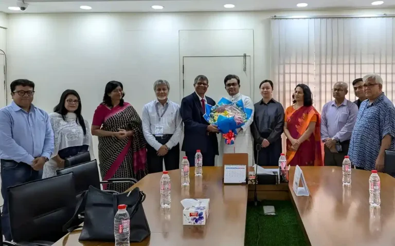 জাবি উপাচার্যের সাথে লিঙ্কন ইউনিভার্সিটি কলেজের প্রেসিডেন্টের সৌজন্য সাক্ষাৎ