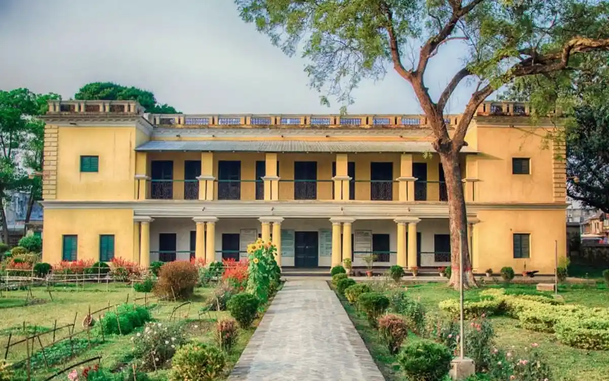 রবীন্দ্রনাথ ঠাকুরের পৈতৃক ভিটা ভাঙচুরের দাবি ভুয়া: প্রধান উপদেষ্টার প্রেস উইং