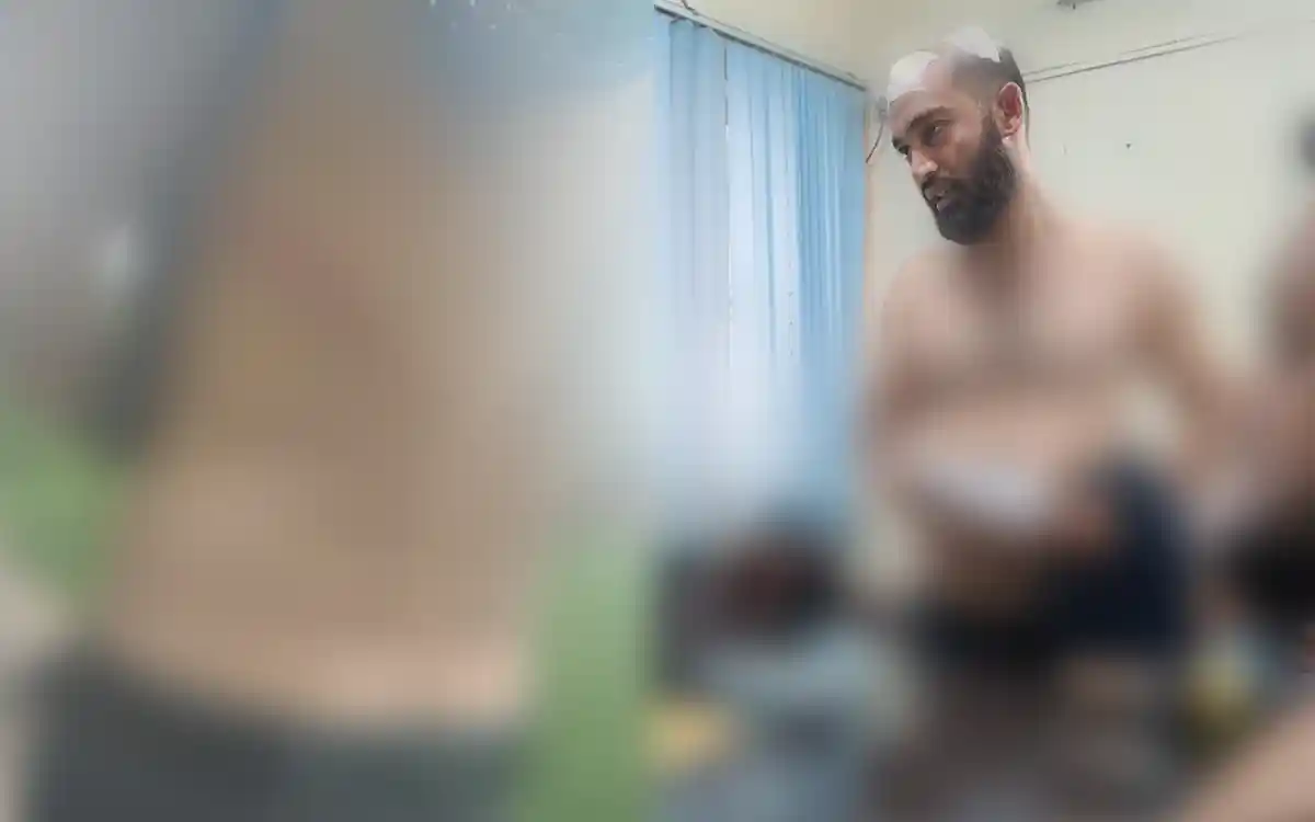 কোম্পানীগঞ্জে বাসে বেশি ভাড়া নেওয়ার প্রতিবাদ করায় মাথা ফাটালো যাত্রীর