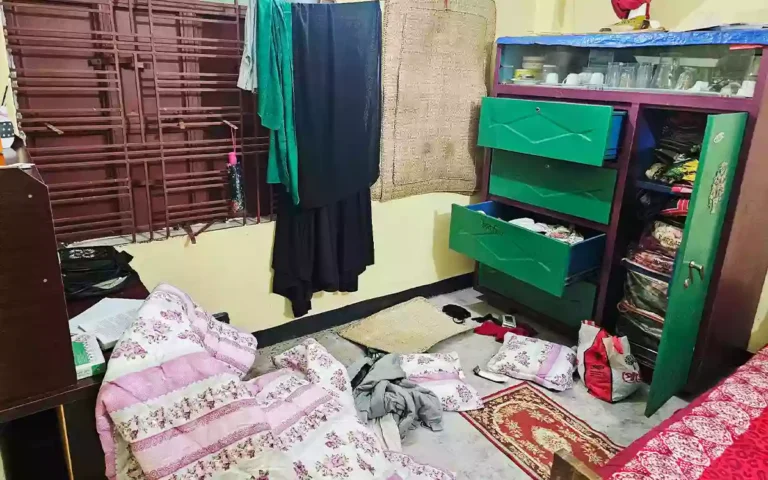 Rising Cumilla - Robbery at Saudi expatriate's house, panic in the area