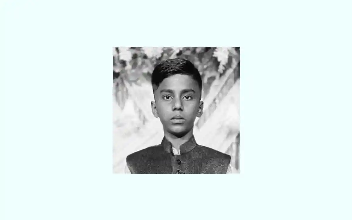 খাট সরাতে গিয়ে বিদ্যুৎস্পৃষ্টে স্কুলছাত্রের মৃত্যু